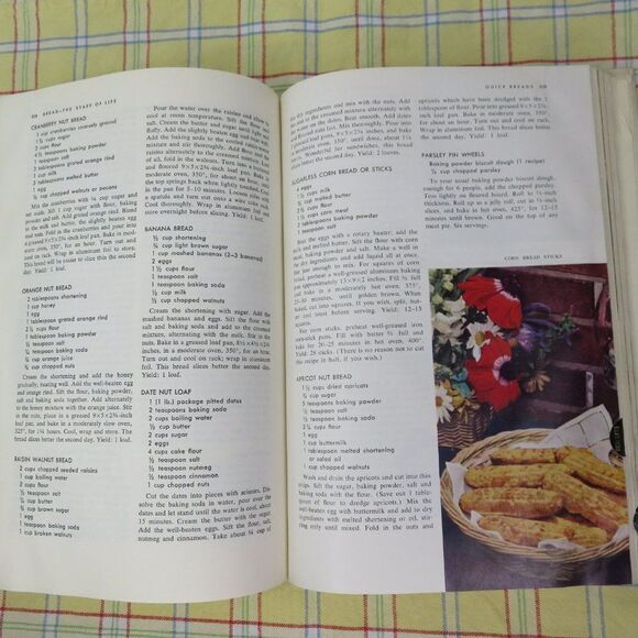 Ladies Home Journal Cookbook 1963 General Vtg Hardback Cook Book Carol Truax - Picture 10 of 10